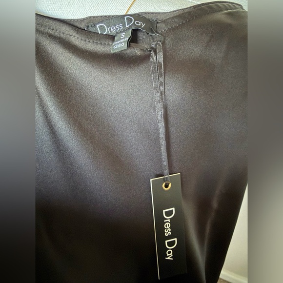 NWT Dress Day - Elegant Black One-Shoulder Dress - Picture 15 of 15